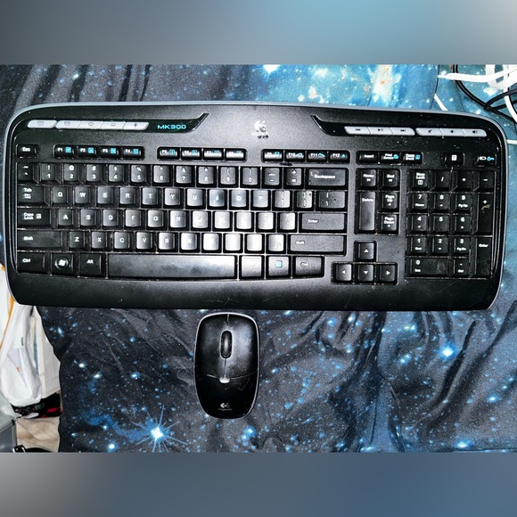 Logitech wireless keyboard and mouse MK300 - Picture 2 of 4